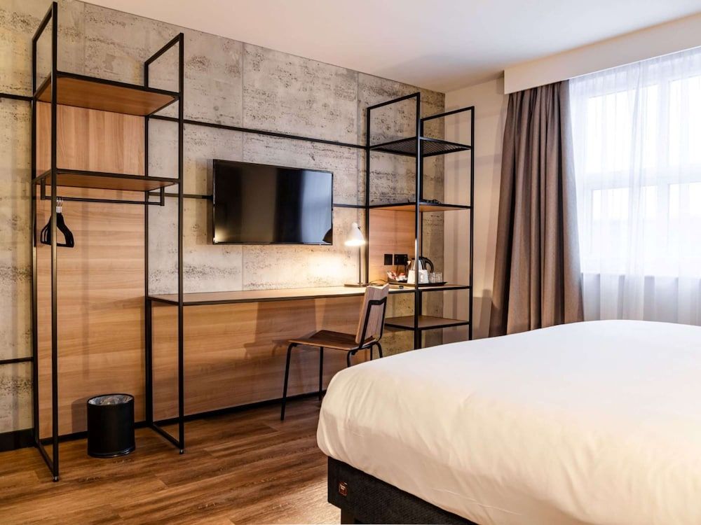 ibis Coleraine Riverside Standard Double or Twin Room, 2 Twin Beds 6