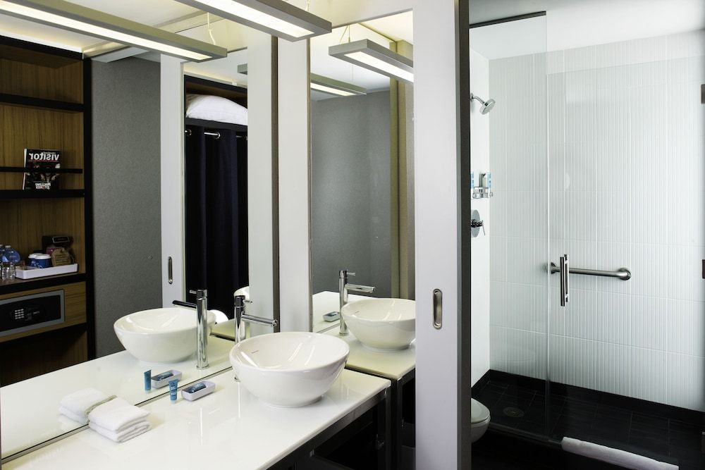 undefined Aloft Cleveland Downtown 7