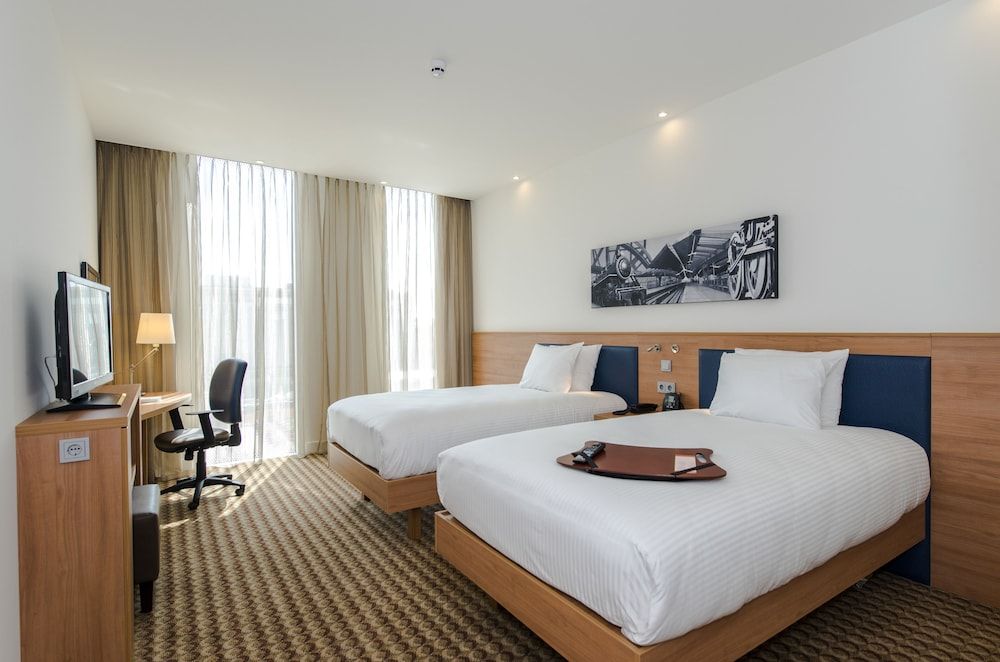 Hampton by Hilton Amsterdam / Arena Boulevard Standard Room, 2 Twin Beds