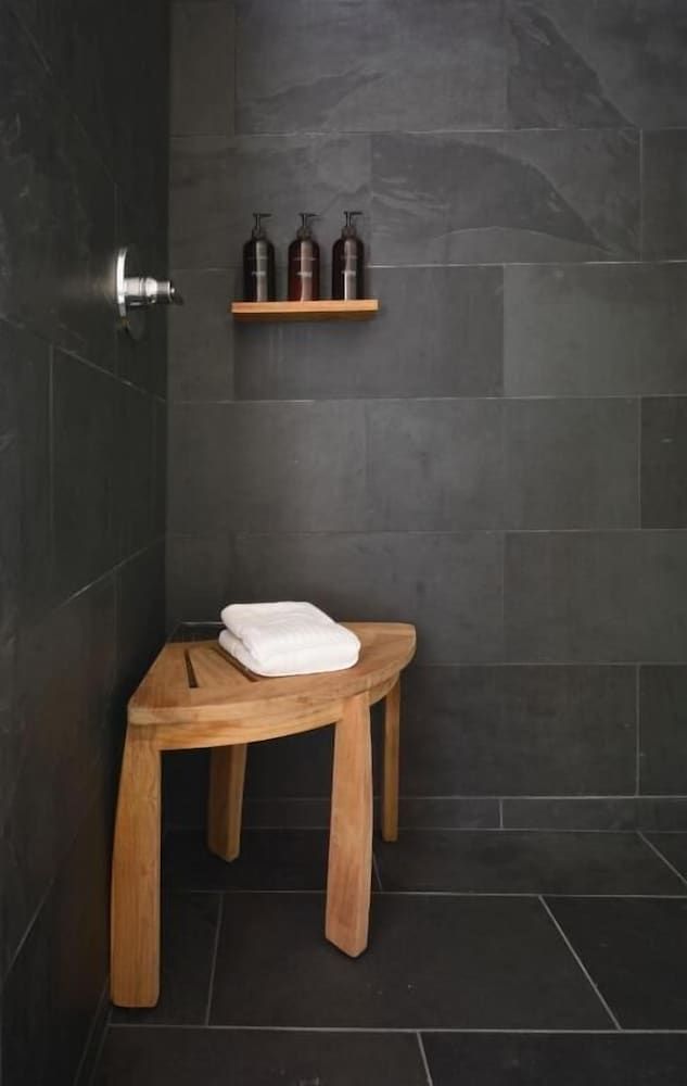 Timber Cove Resort Room (Ocean Cove) 6