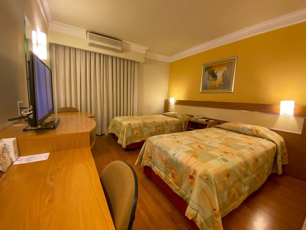 Itatiaia Hotel Passo Fundo Deluxe Twin Room, 2 Twin Beds 3