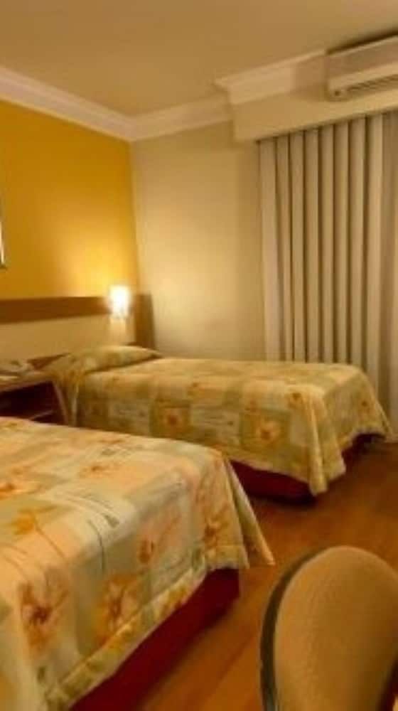 Itatiaia Hotel Passo Fundo Deluxe Twin Room, 2 Twin Beds 5
