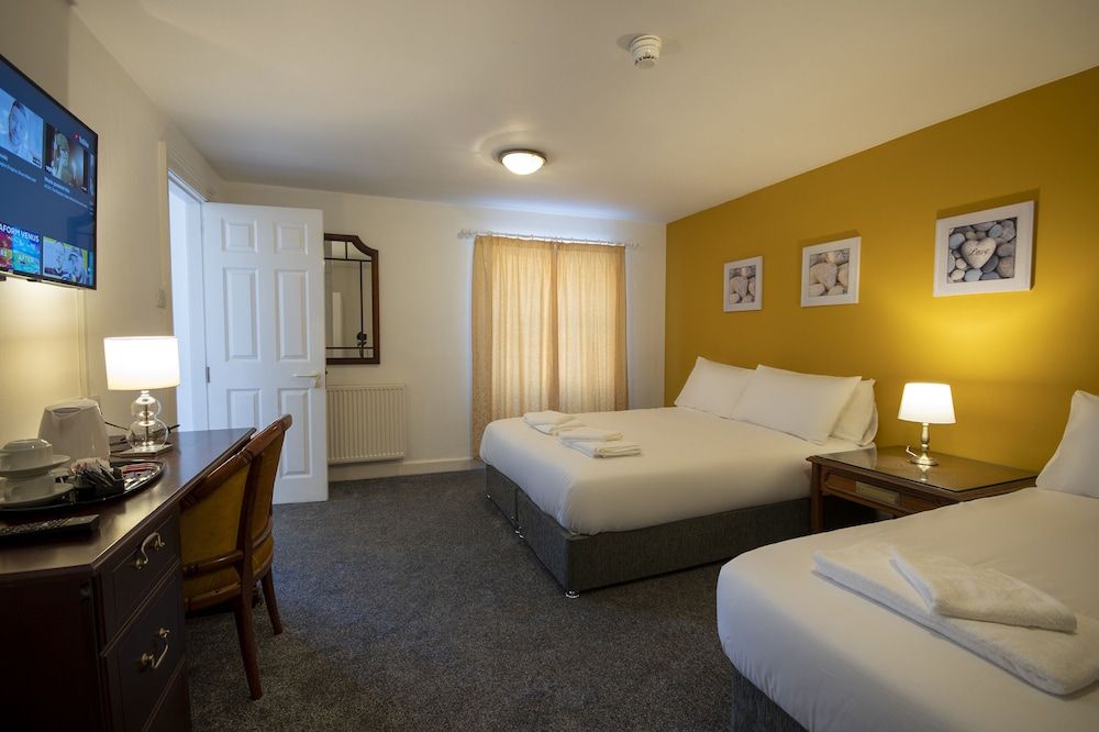 Classic Triple Room