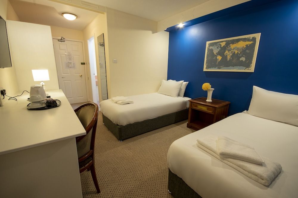 Basic Twin Room