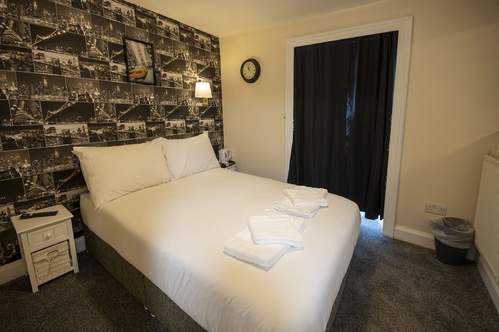 Basic Double Room