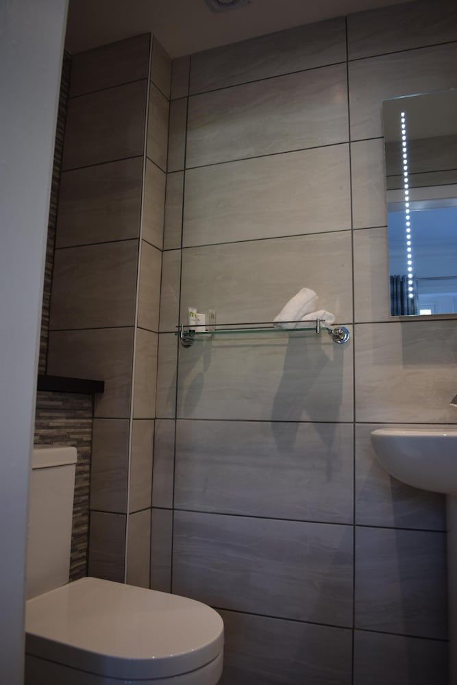 Standard Double Room, Ensuite (Beech)