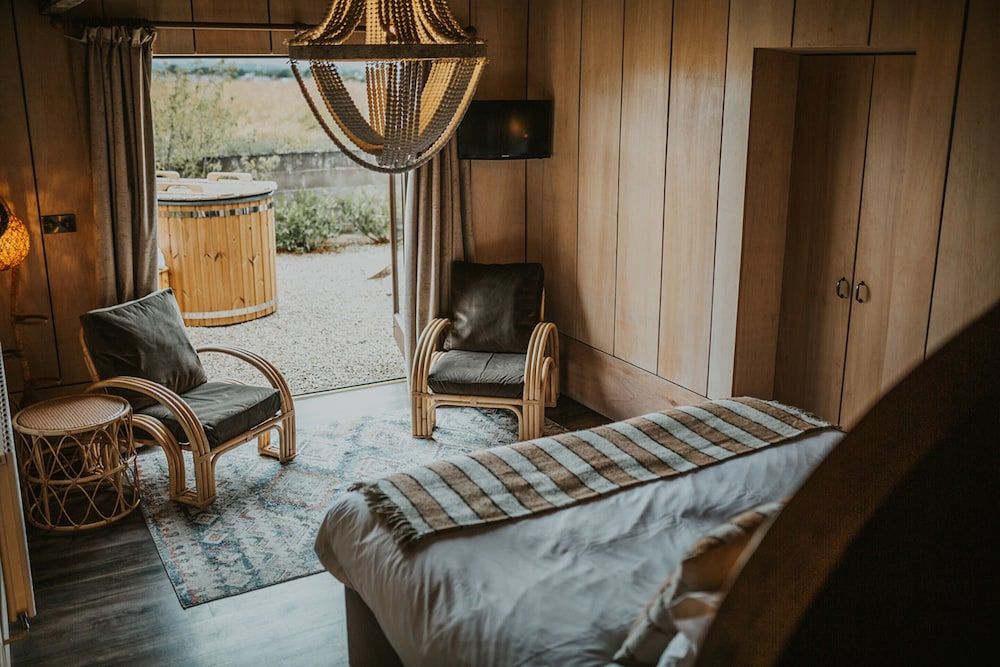 Runa Farm Deluxe Double with Hot Tub 3