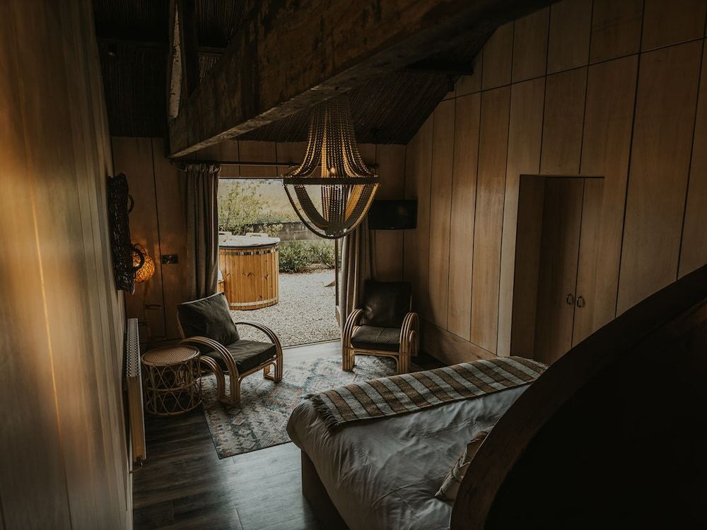 Runa Farm Deluxe Double with Hot Tub 11