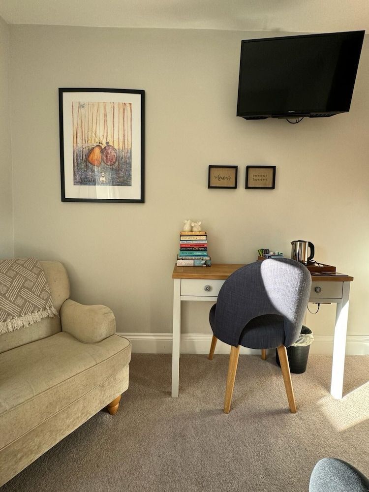 The Hill B and B Standard Double Room, Ensuite 17