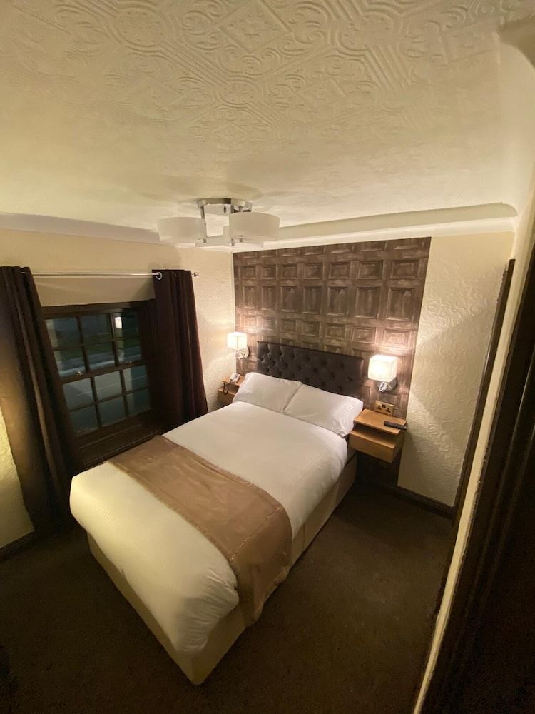 The Redwell Inn Comfort Double Room, Ensuite (Room 6 Small Double Room) 3