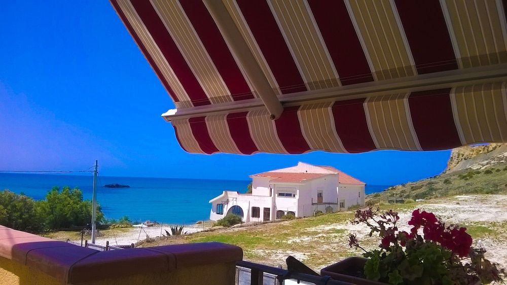 Apartment Direct to the Beach of Scala Dei Turchi House, 4 Bedrooms, Smoking, Balcony 14
