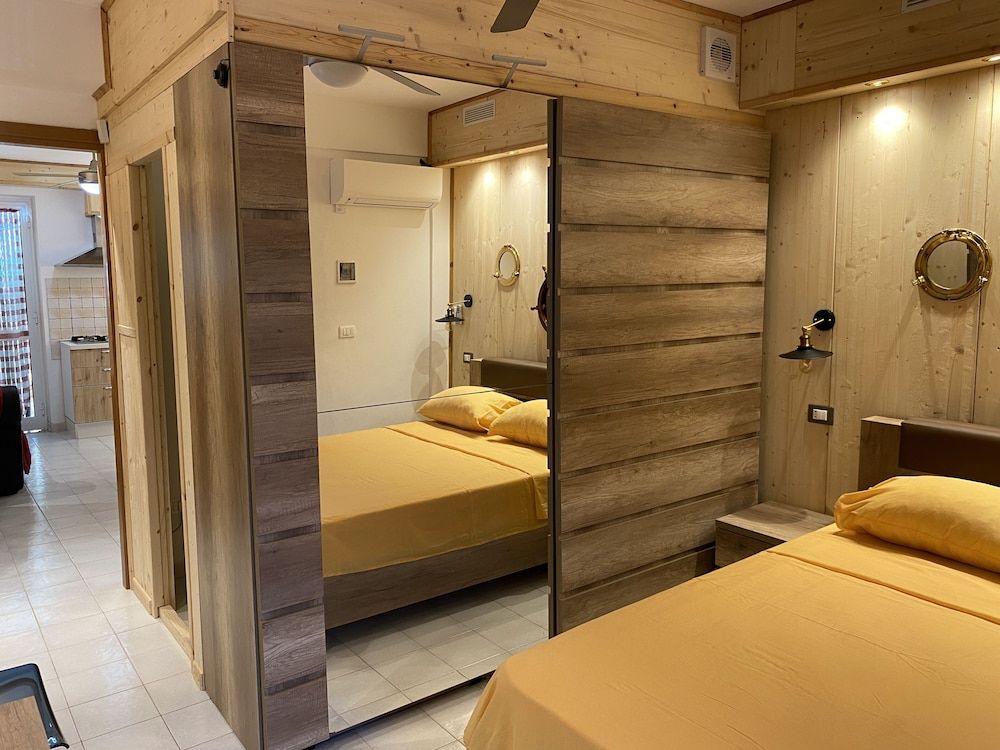 Apartment Sailing Yacht With Outdoor Swimmingpool Apartment