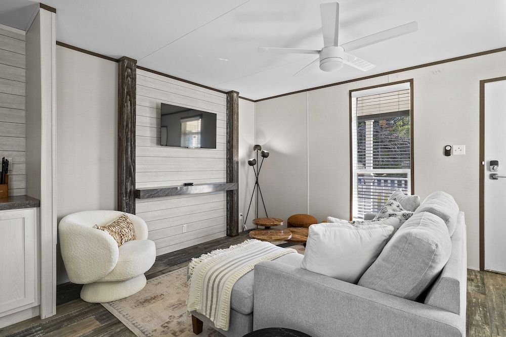 Leisure Escape in the TX Hill Country Family House, Multiple Bedrooms, Private Pool 3