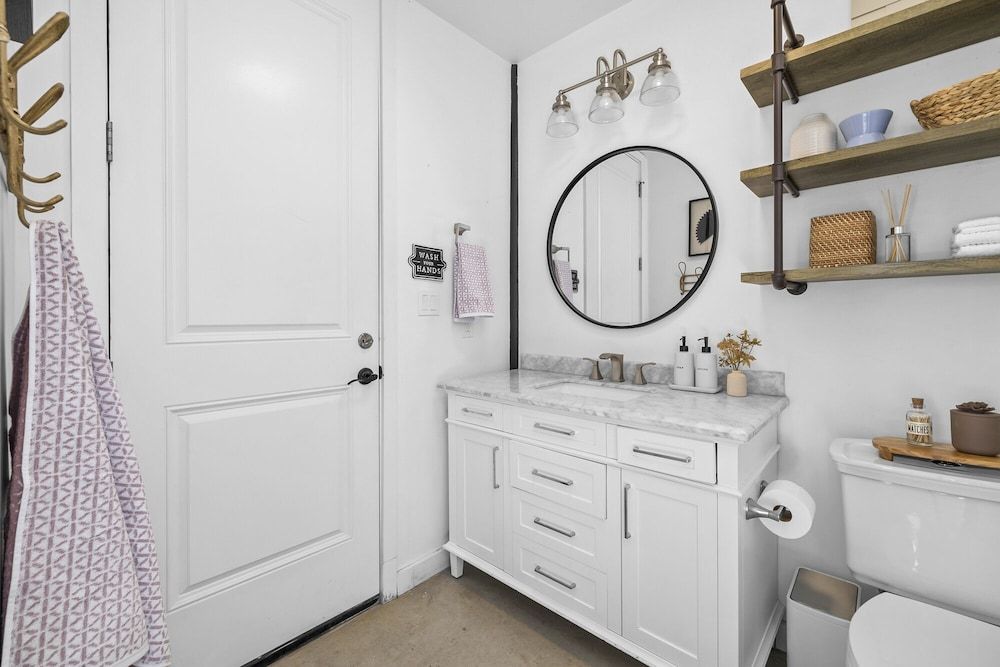 Leisure Escape in the TX Hill Country Family House, Multiple Bedrooms, Private Pool 14