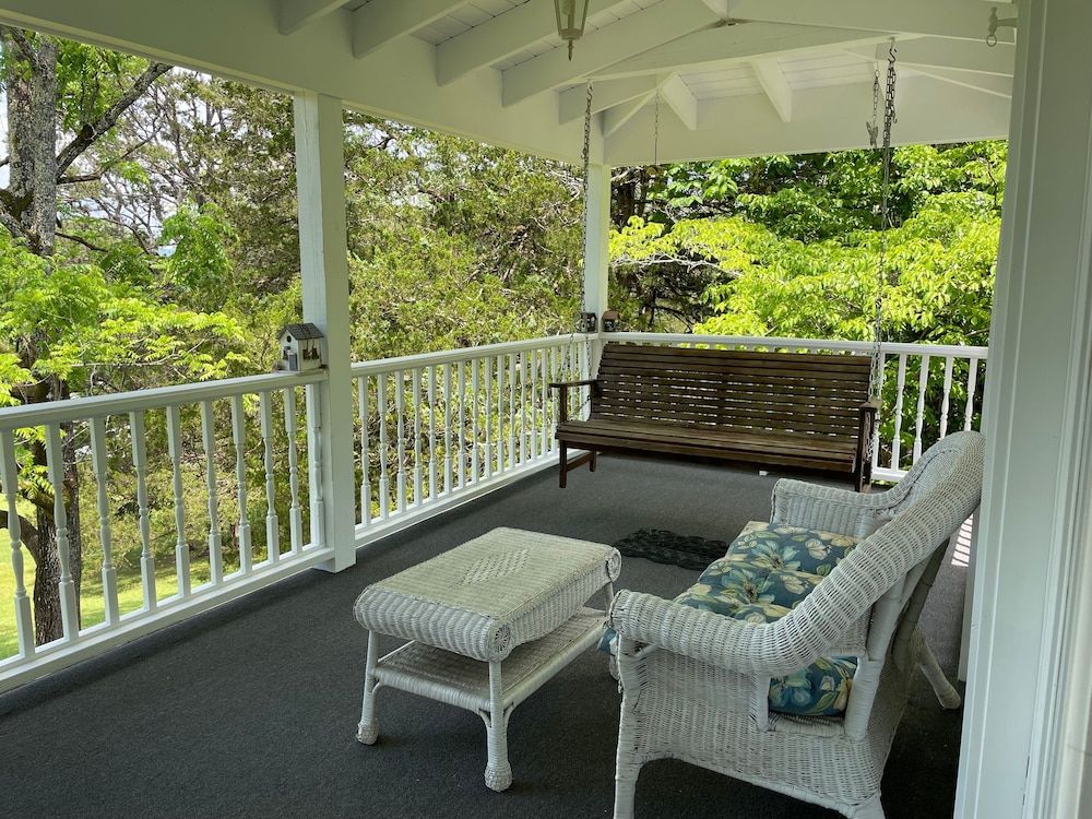 The Sautee Inn Bed & Breakfast Mountain View Room 3