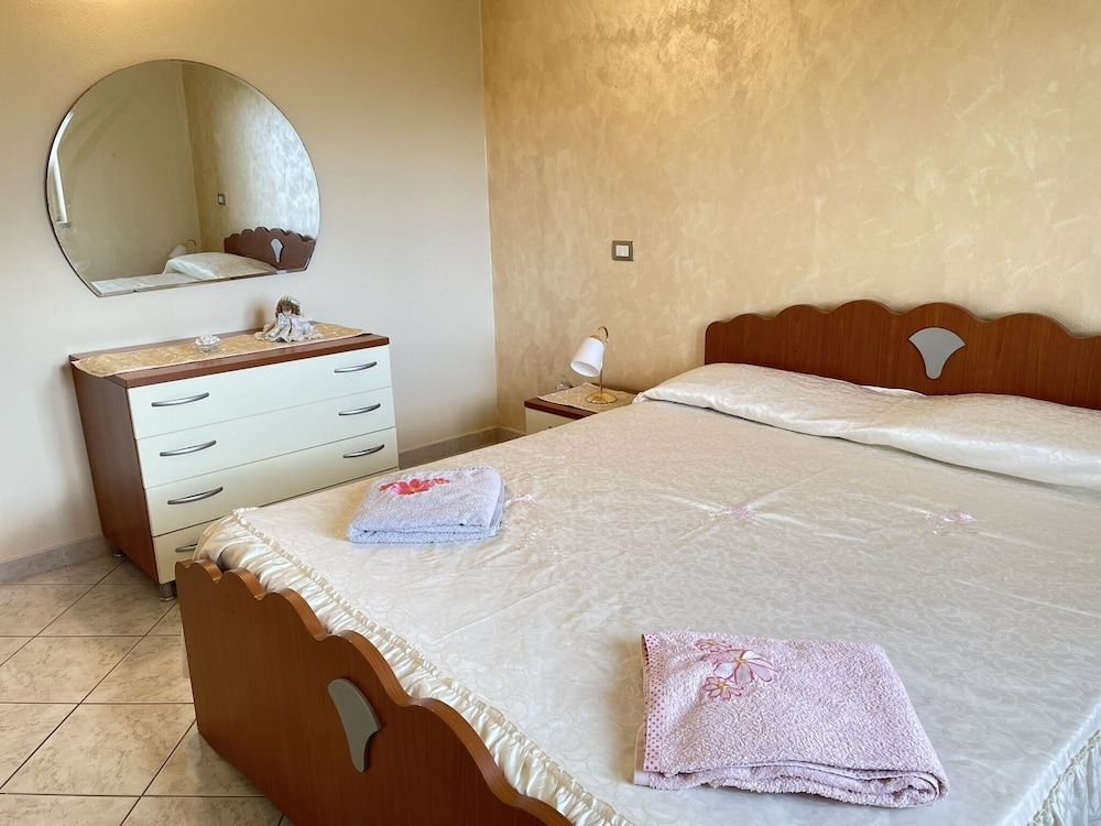 Capo Rizzuto Home