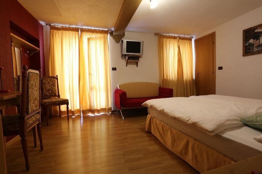 Quadruple Room, Mountain View