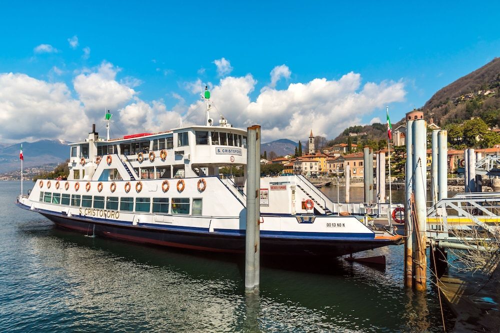 undefined Lago Magico Pied Dans L' Eau