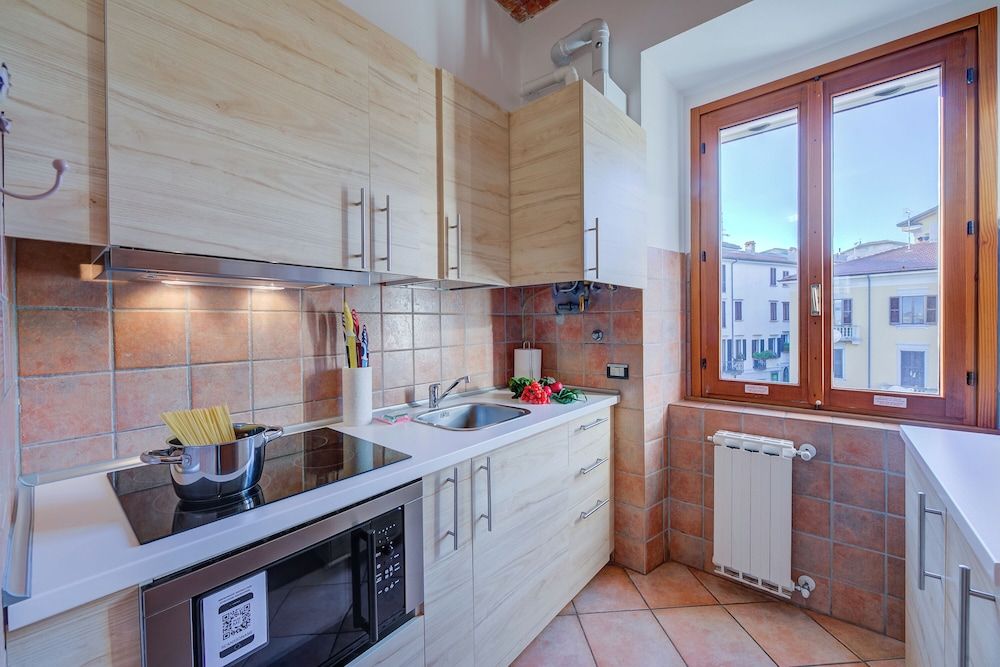 undefined Lago Magico Pied Dans L' Eau 3