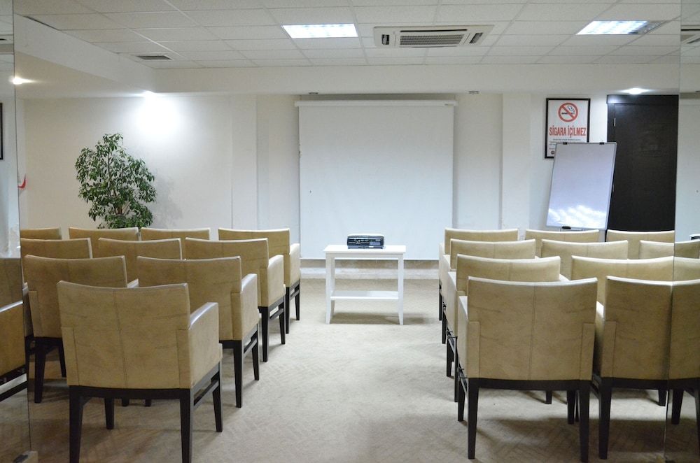 undefined May Park Hotel 7