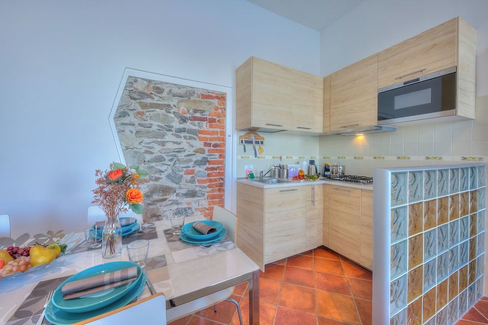 undefined La Dolce Vita Pied Dans L' Eau 4