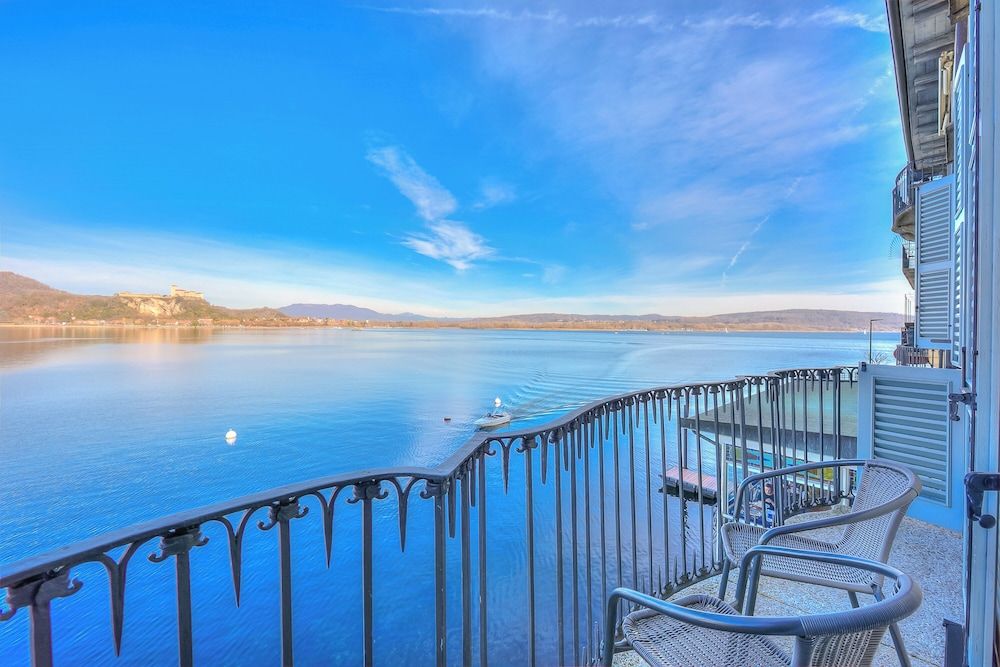 undefined La Dolce Vita Pied Dans L' Eau 10