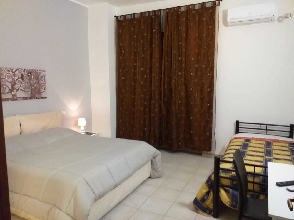 undefined Albergo Arona Centro 8