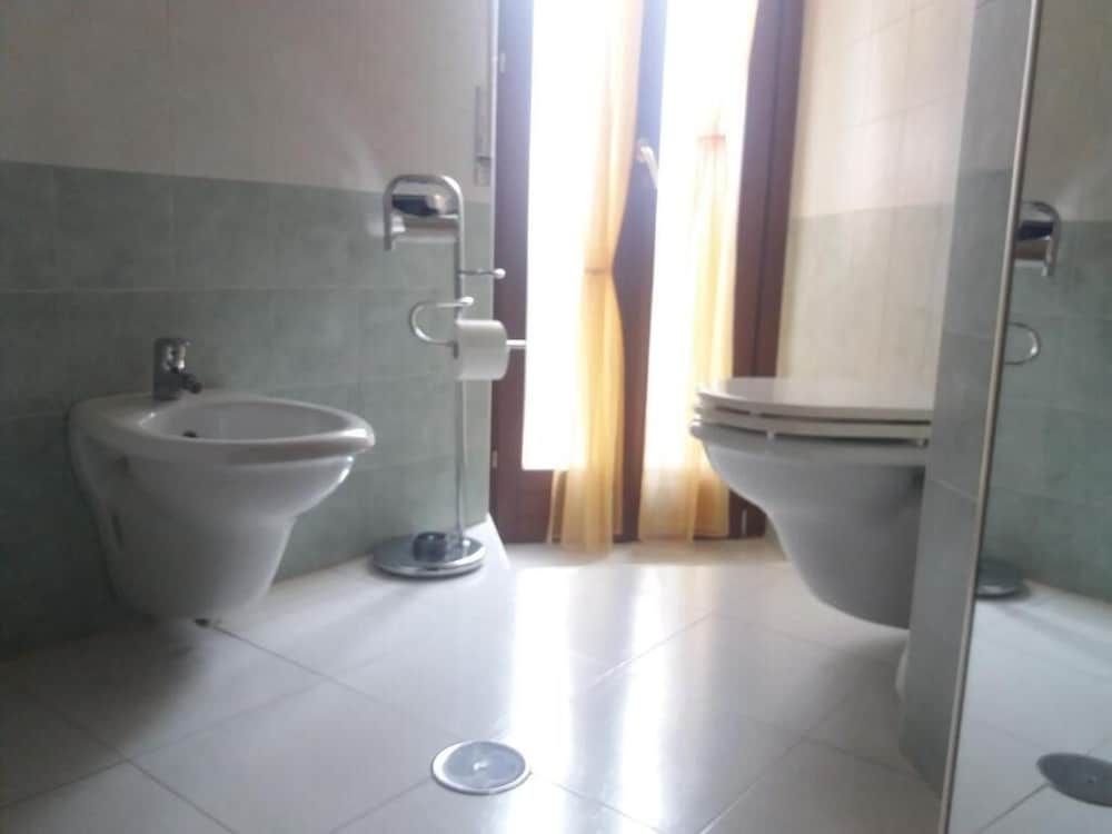 B & B 30 mt dal duomo Business Quadruple Room 3