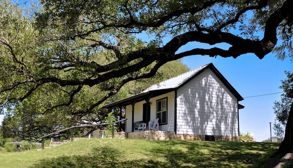 Tillman Resort Cabin 101 4