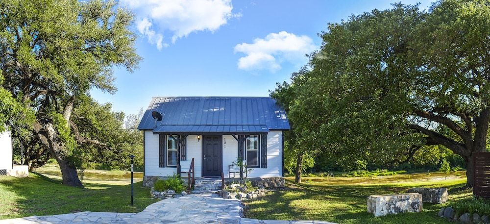 Tillman Resort Cabin 101 6