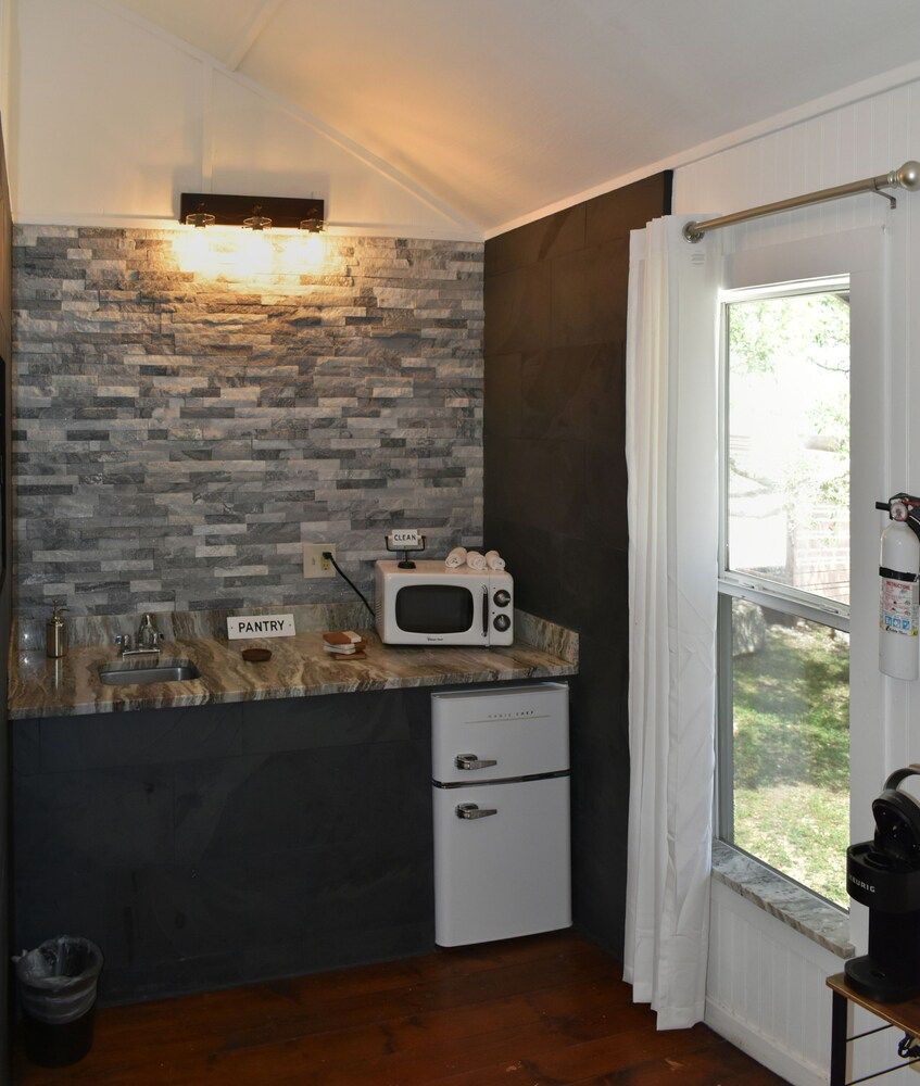 Tillman Resort Cabin 101 3