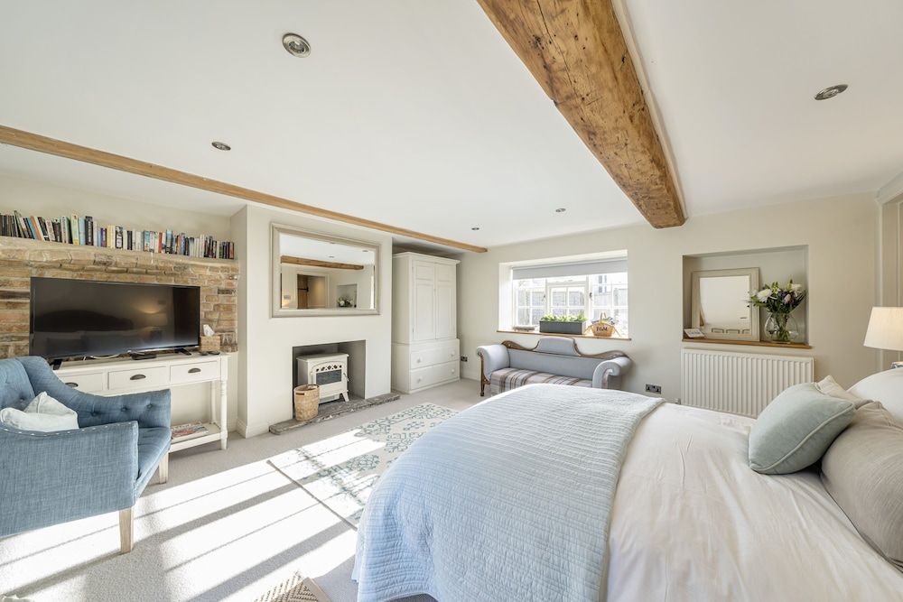 Barton Cottage Bed and Breakfast Deluxe Room