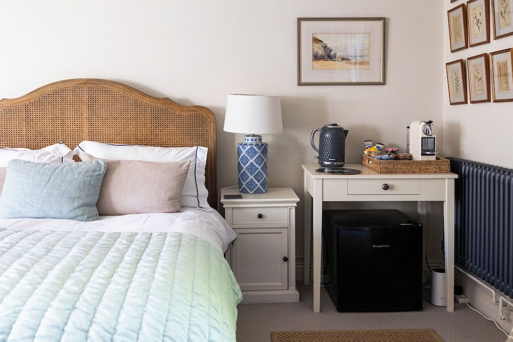 Barton Cottage Bed and Breakfast Deluxe Room 3