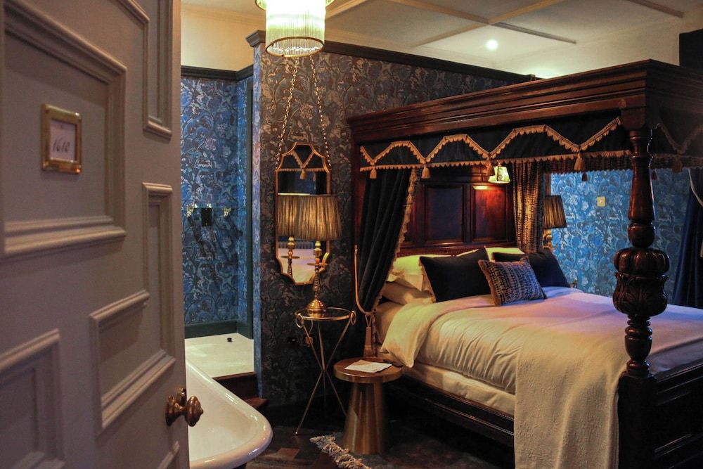 The Highfield House Junior Suite, Garden View 2