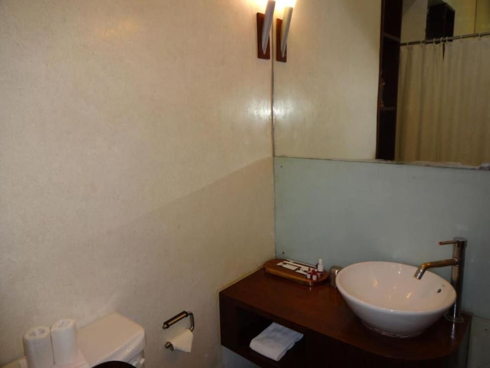Le Dupleix Deluxe Room 4