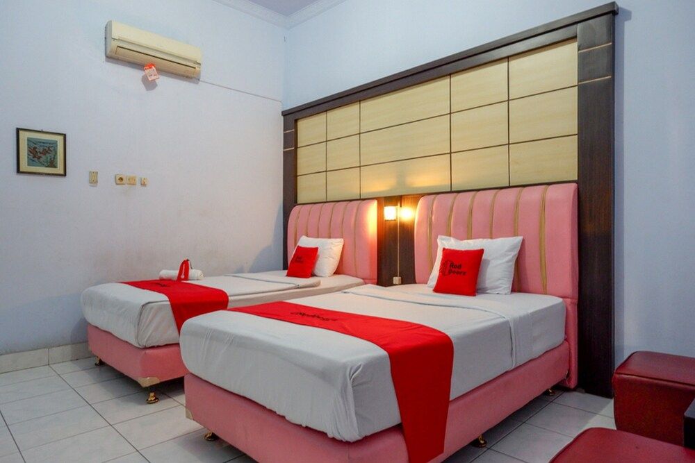 Twin Room (Reddoorz)