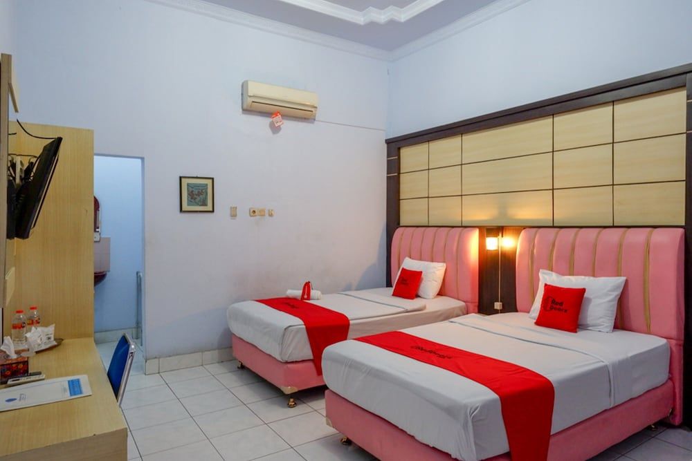 Twin Room (Reddoorz)