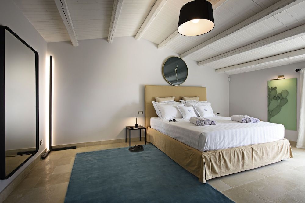 POGGIO LEANO Superior Room 2