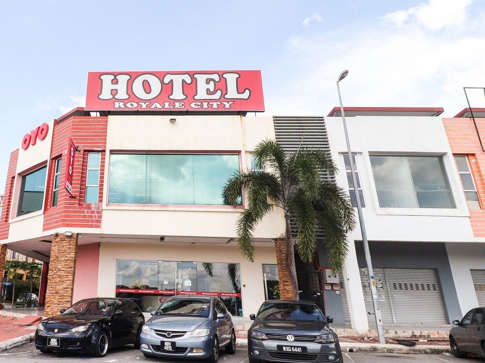 undefined OYO 89665 Royale City Hotel 2