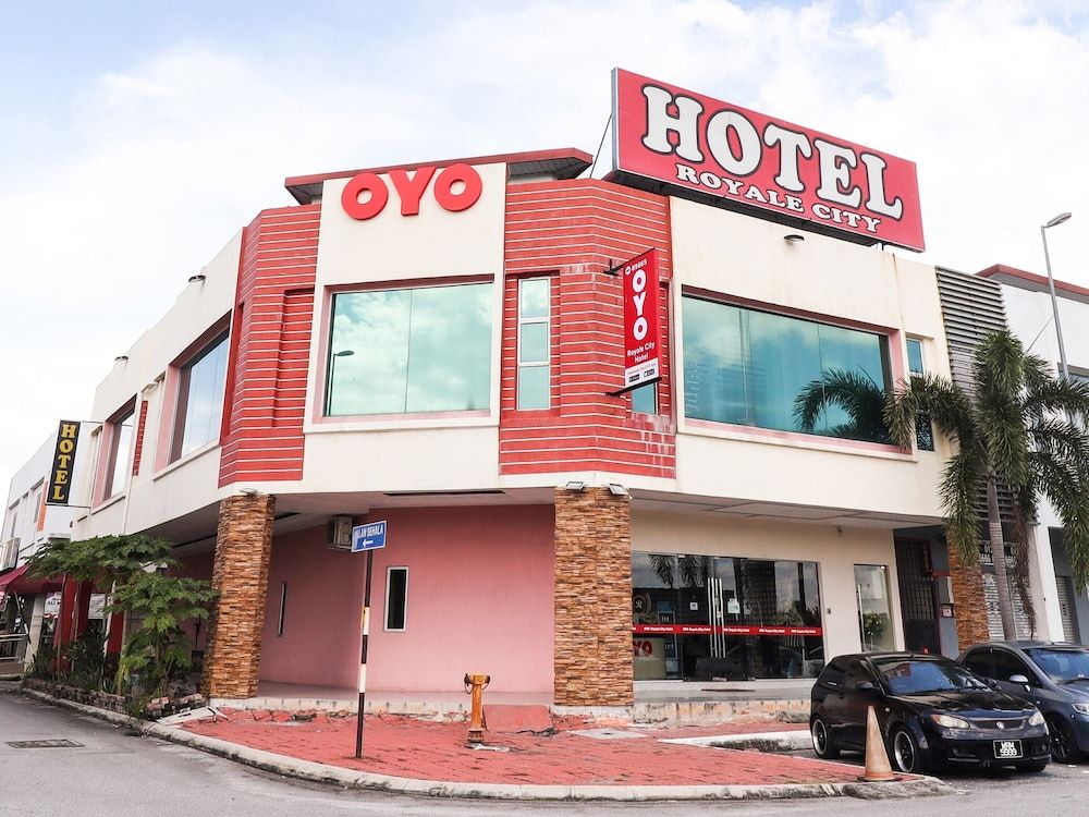 undefined OYO 89665 Royale City Hotel