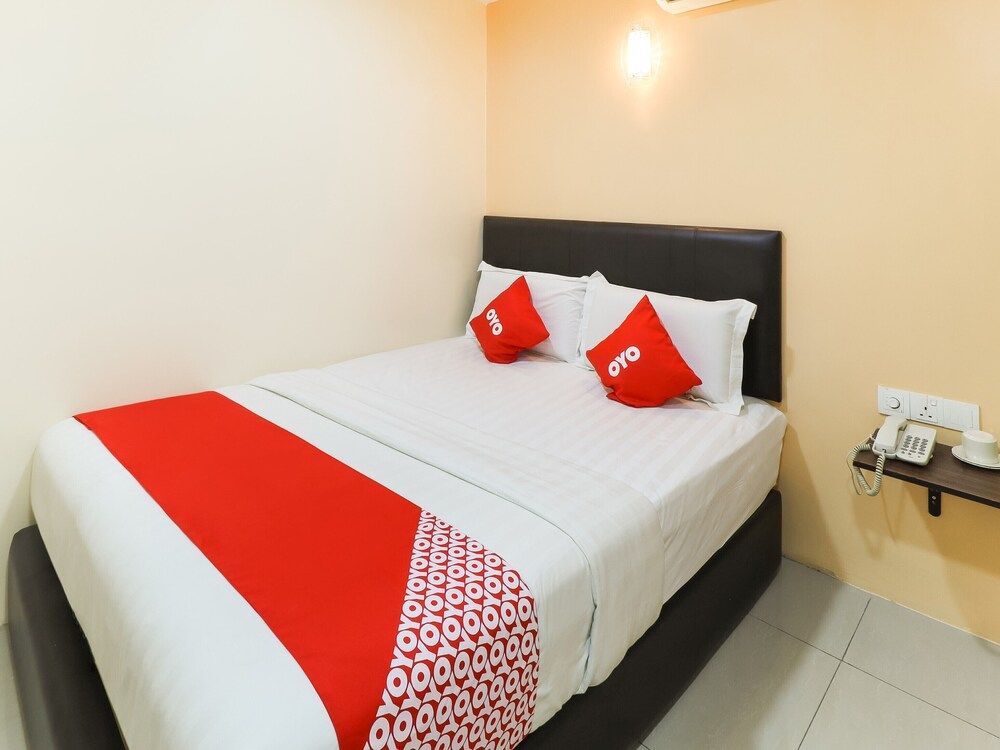 undefined OYO 89665 Royale City Hotel 8