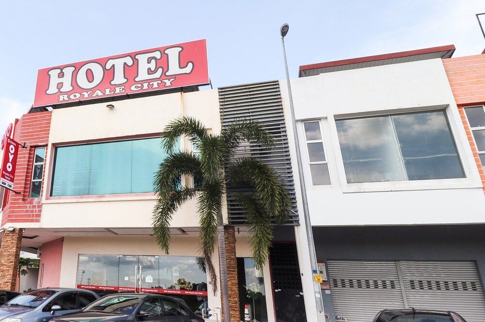 undefined OYO 89665 Royale City Hotel 3