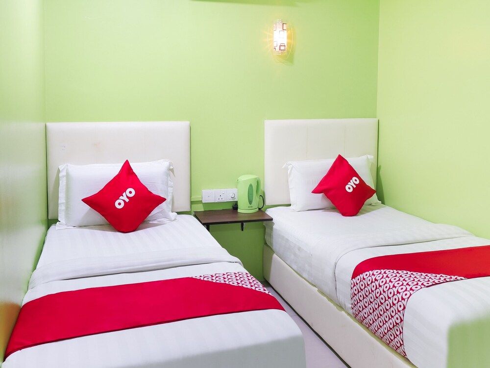 undefined OYO 89665 Royale City Hotel 5