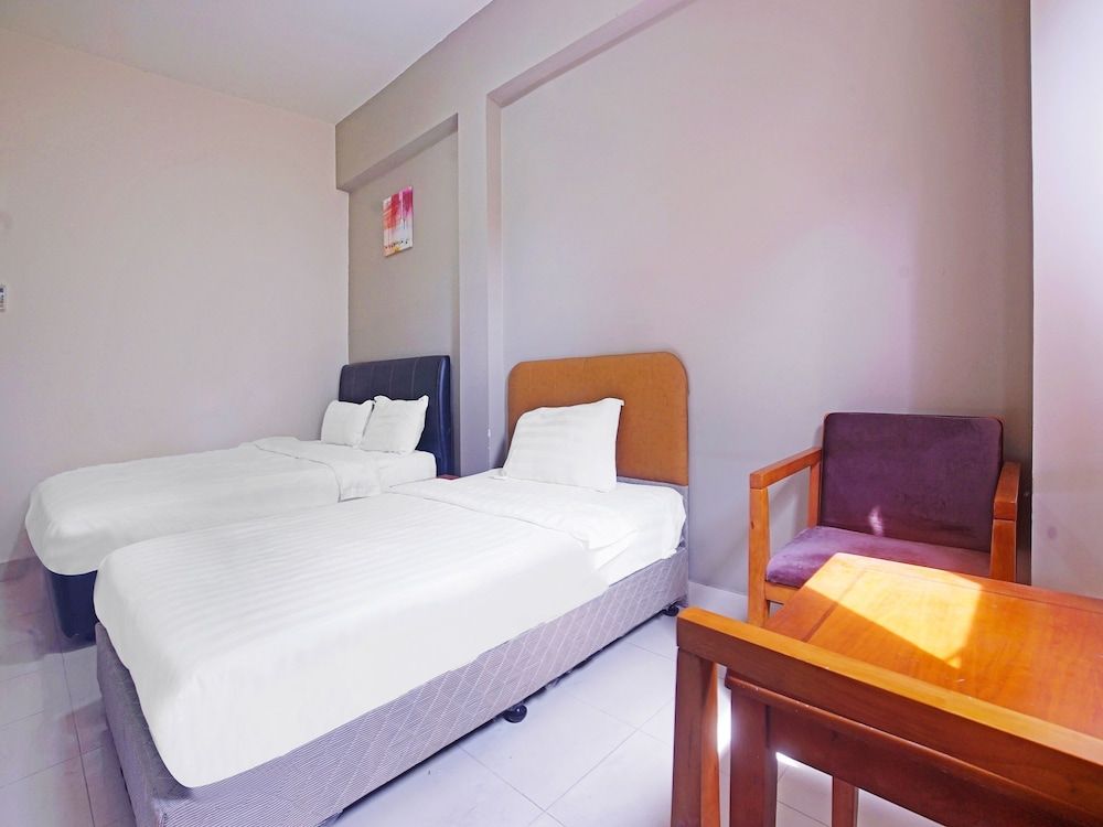 undefined Hotel Night Queen salak Tinggi 5