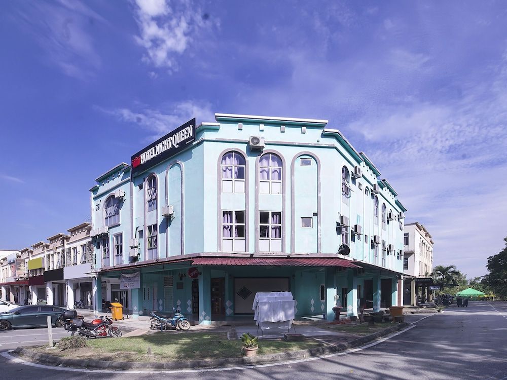 undefined Hotel Night Queen salak Tinggi 6
