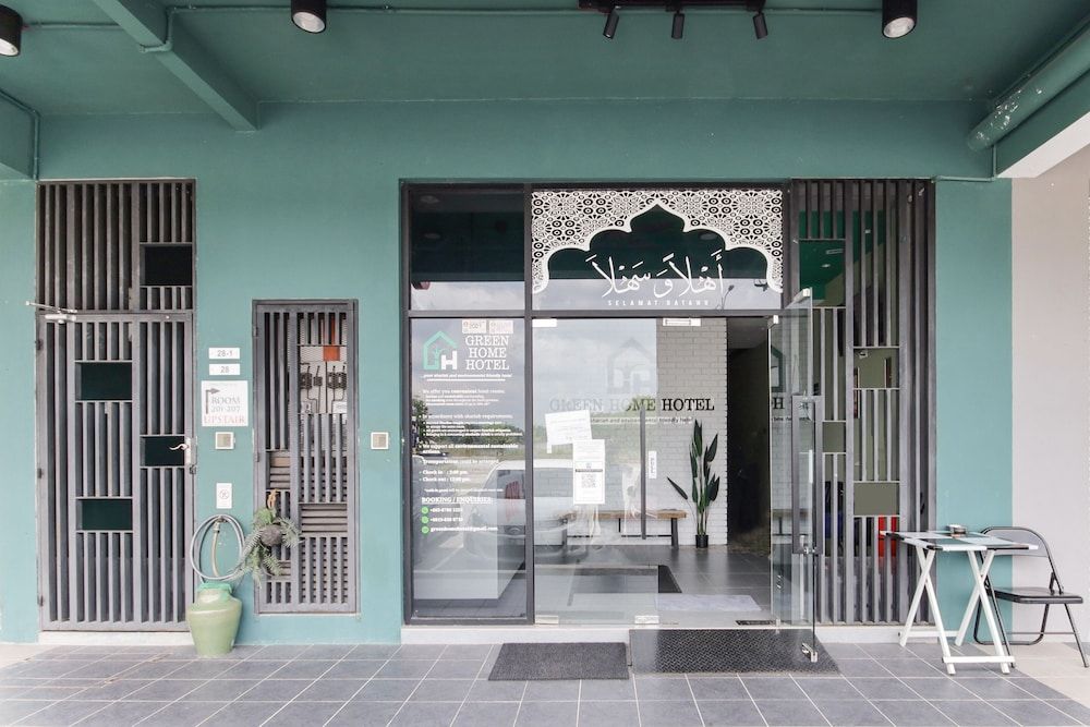 undefined OYO 90399 Green Home Hotel