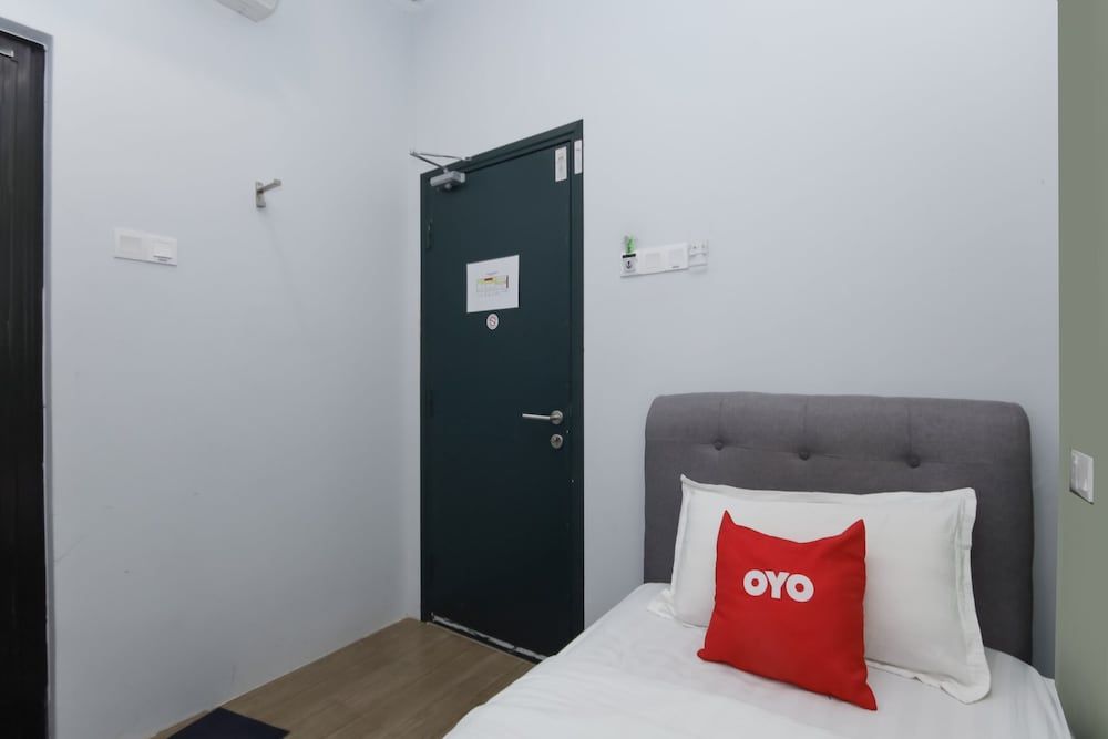 undefined OYO 90399 Green Home Hotel 10