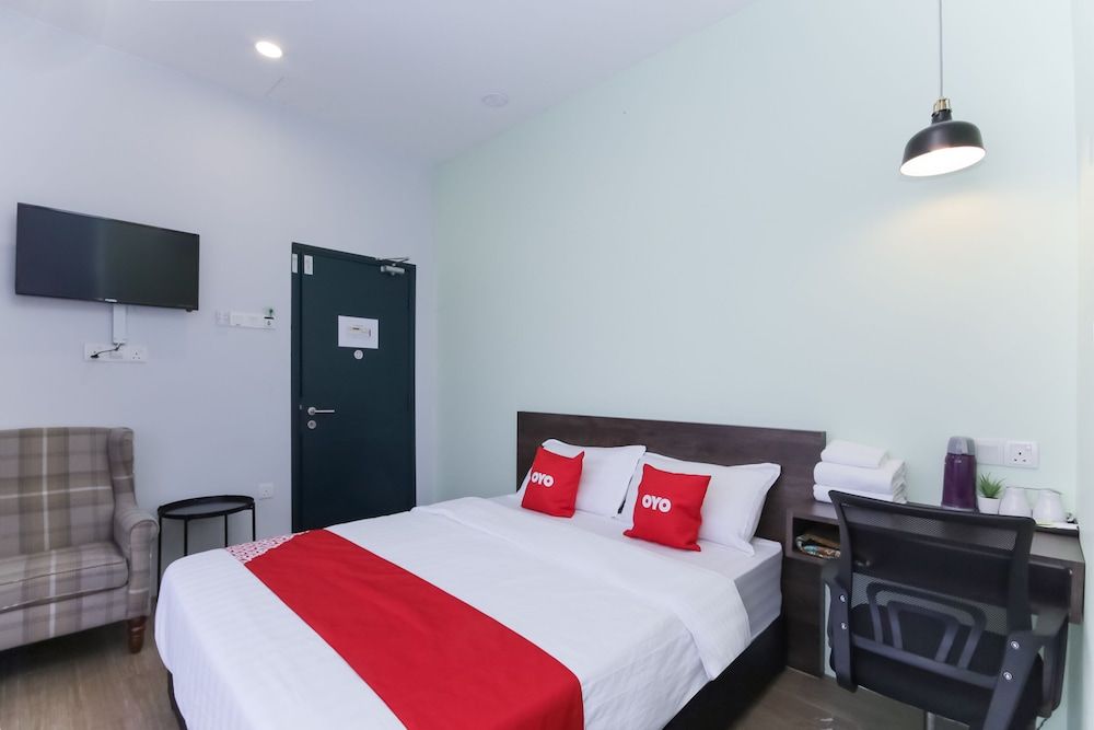 undefined OYO 90399 Green Home Hotel 7