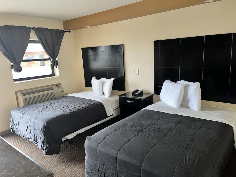 Circle Motel Lodge Deluxe Double or Twin Room