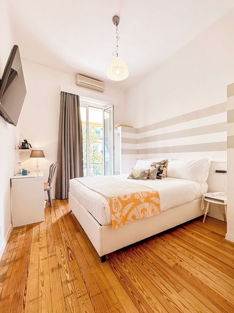 Classic Double or Twin Room, Balcony